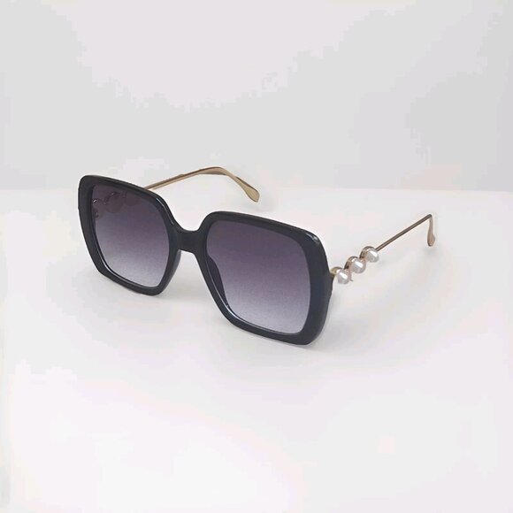 SHEIN SUNGLASSES WITH CASE - Picture 1 of 6